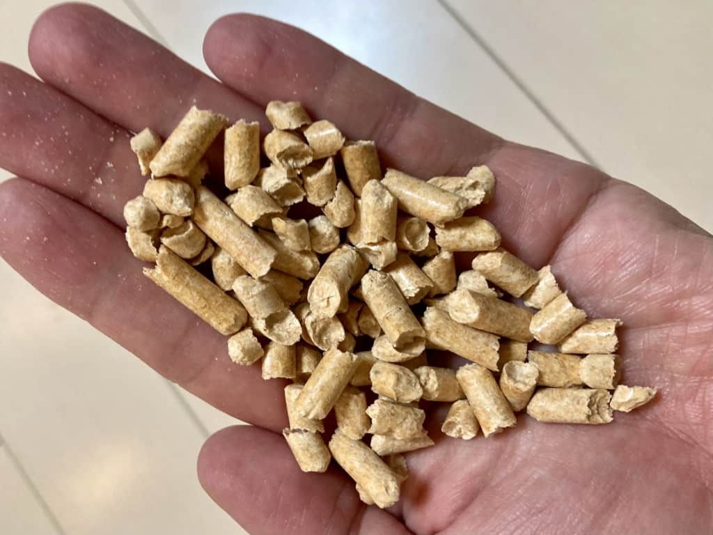 猫砂の代用となる木質ペレットの大きさ